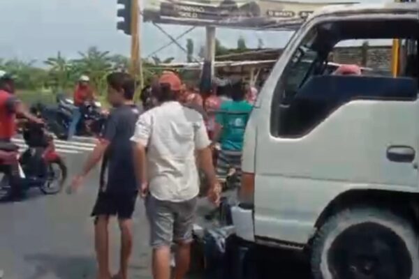Keterlambatan Perbaikan Traffic Light, Kecelakaan Fatal Terjadi di JLS Madura